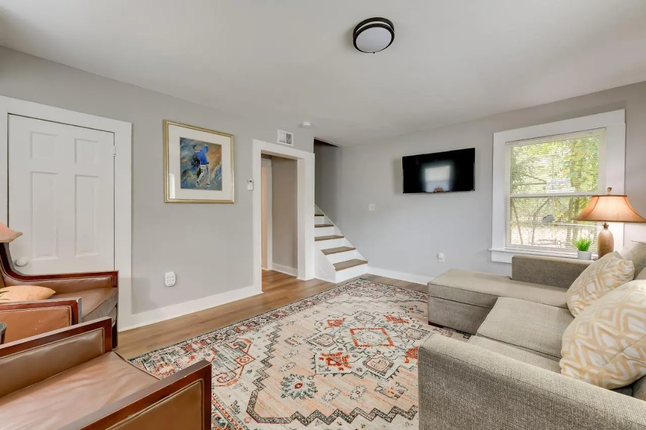 Stunning Charlotte Retreat About 2 Mi To City Center! 0*,  United States