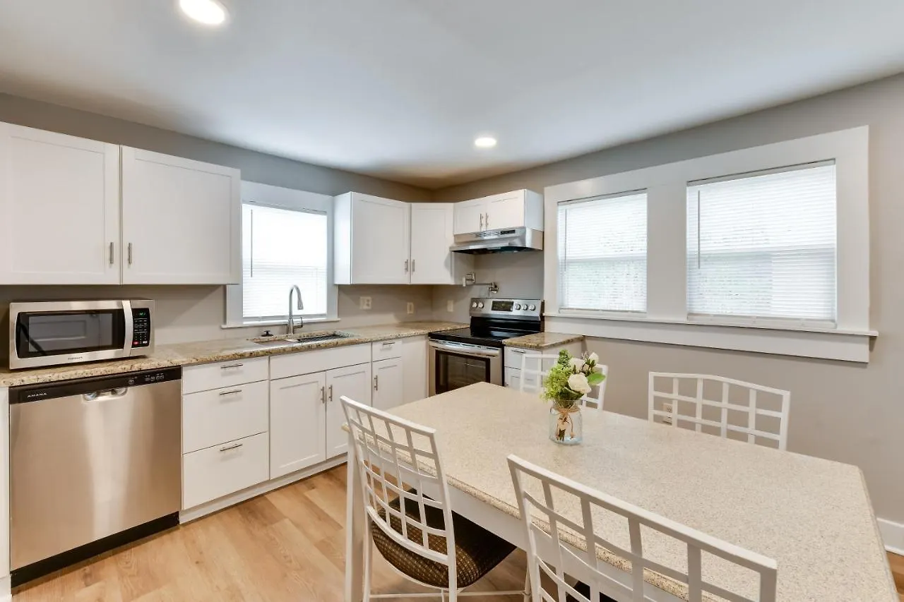 Stunning Charlotte Retreat About 2 Mi To City Center! 0*,  United States
