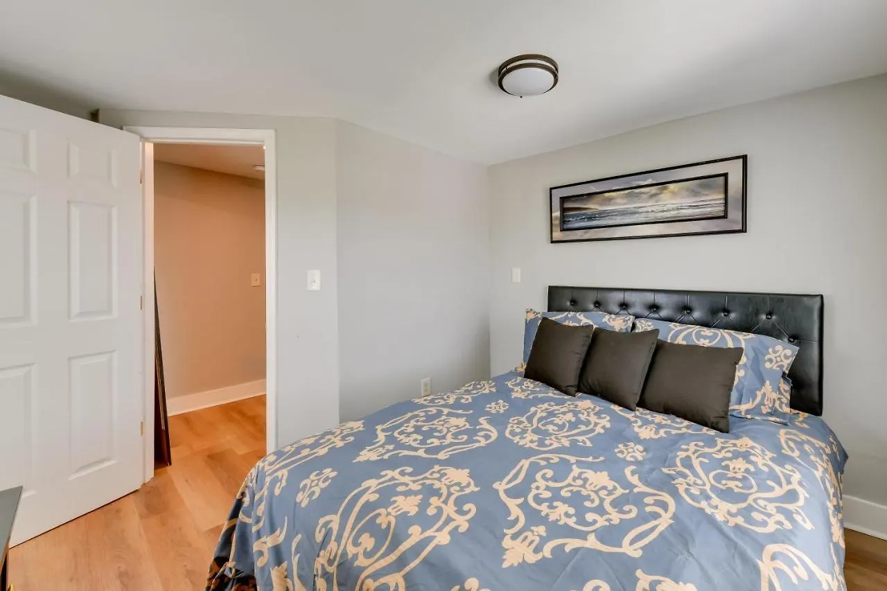 Stunning Charlotte Retreat About 2 Mi To City Center! 0*,  United States